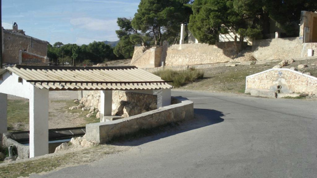 FUENTE DEL ALGARROBO